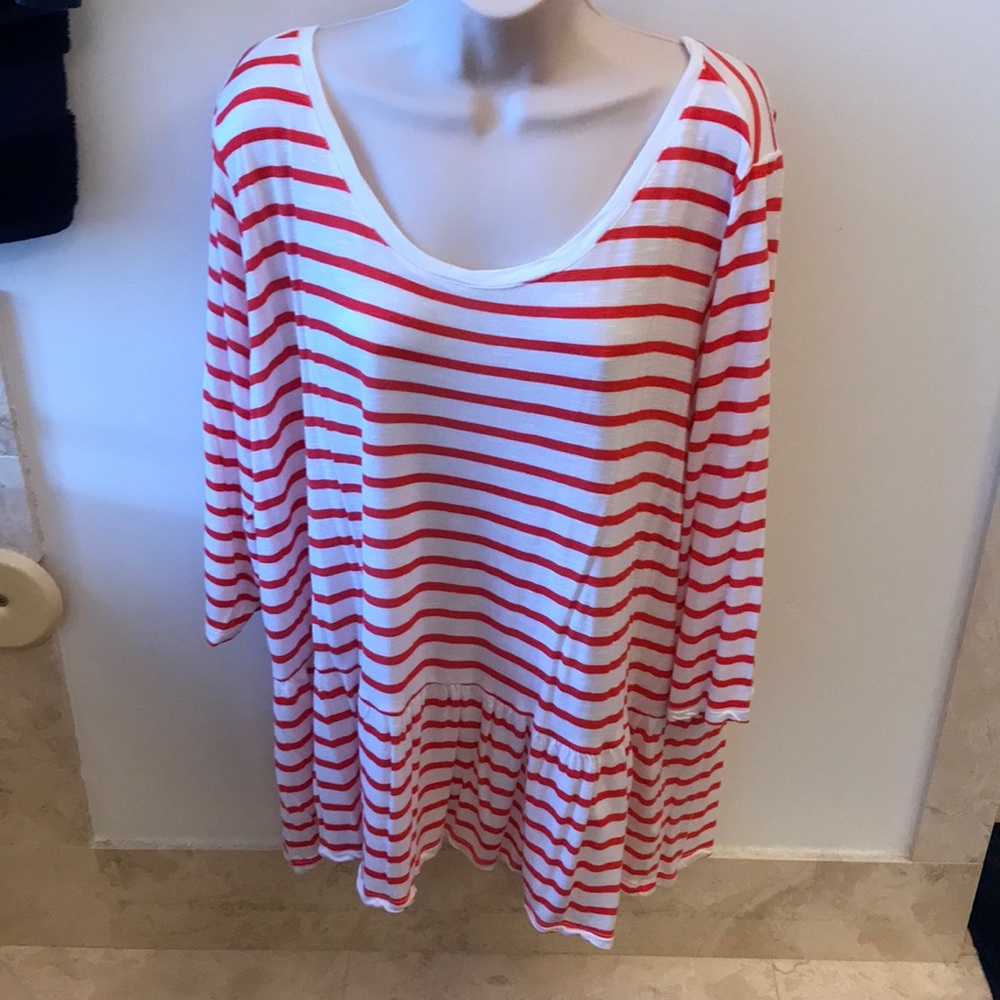Ellos 22/24 orange and white peplum shirt